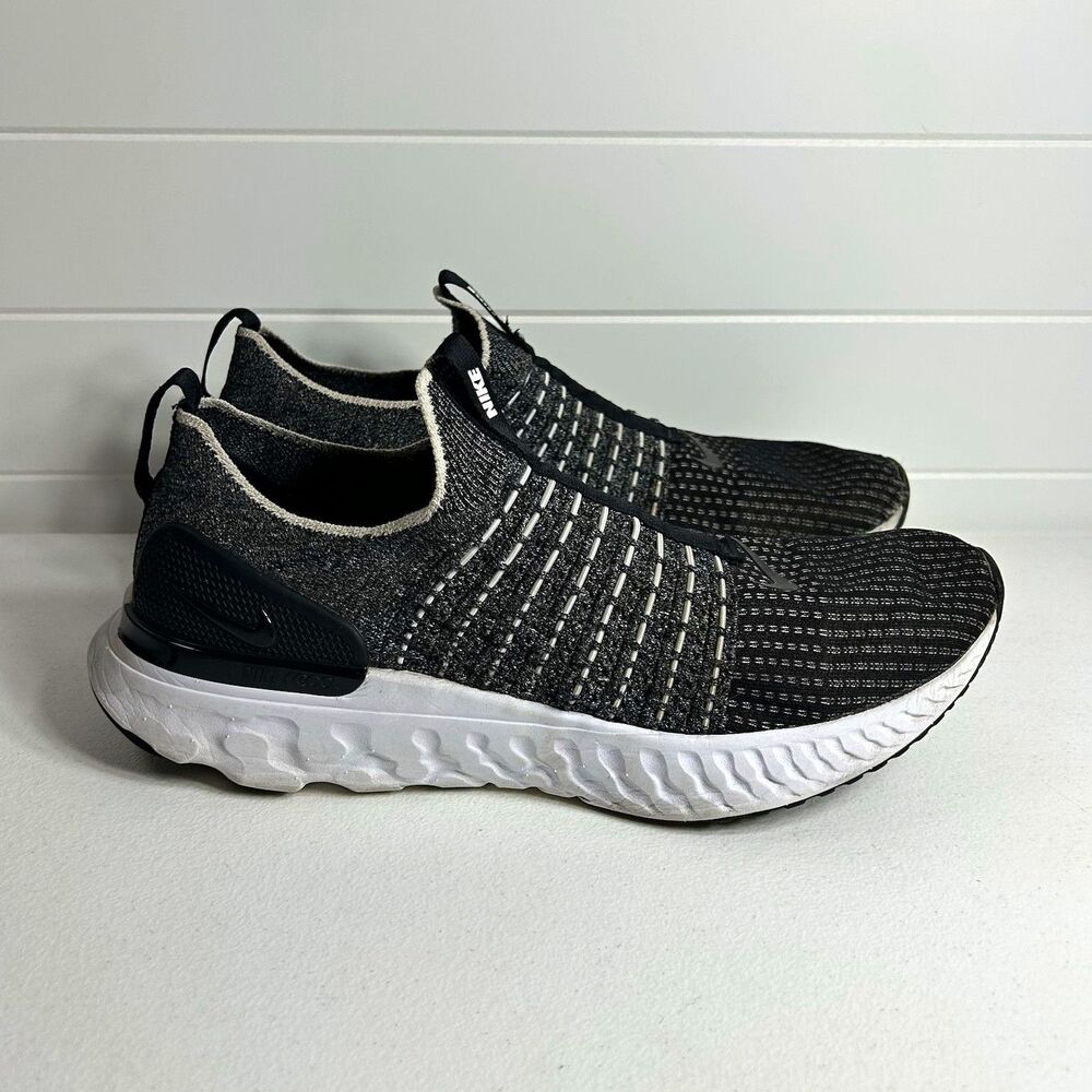 Nike React Phantom Run Flyknit 2 Men's Size 10.5 Black Smoke Grey Slip-On